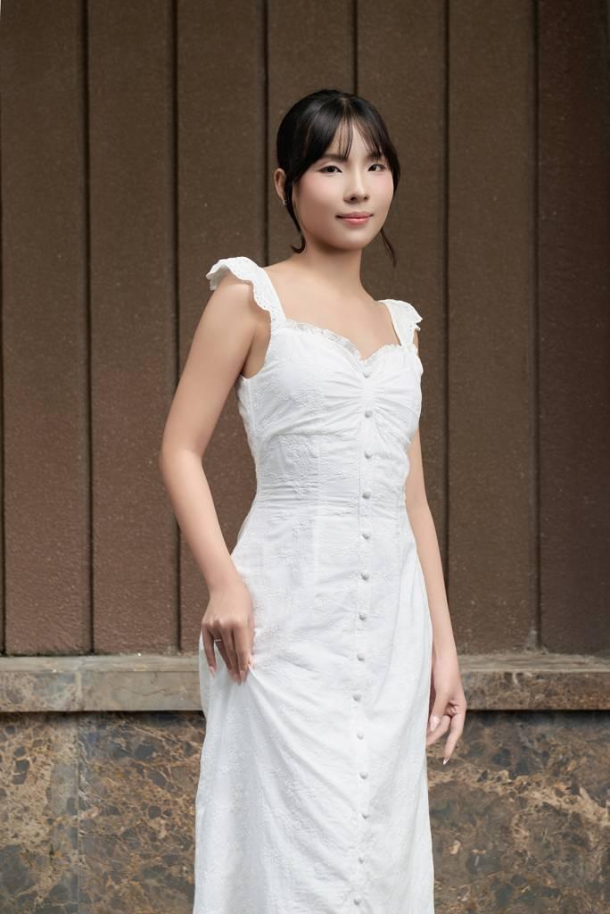 Malena – Đầm maxi cotton trắng nhún ngực, tay cánh tiên